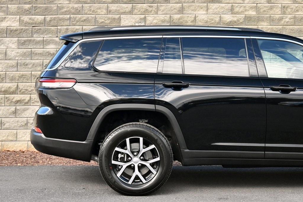 new 2024 Jeep Grand Cherokee L car, priced at $46,217