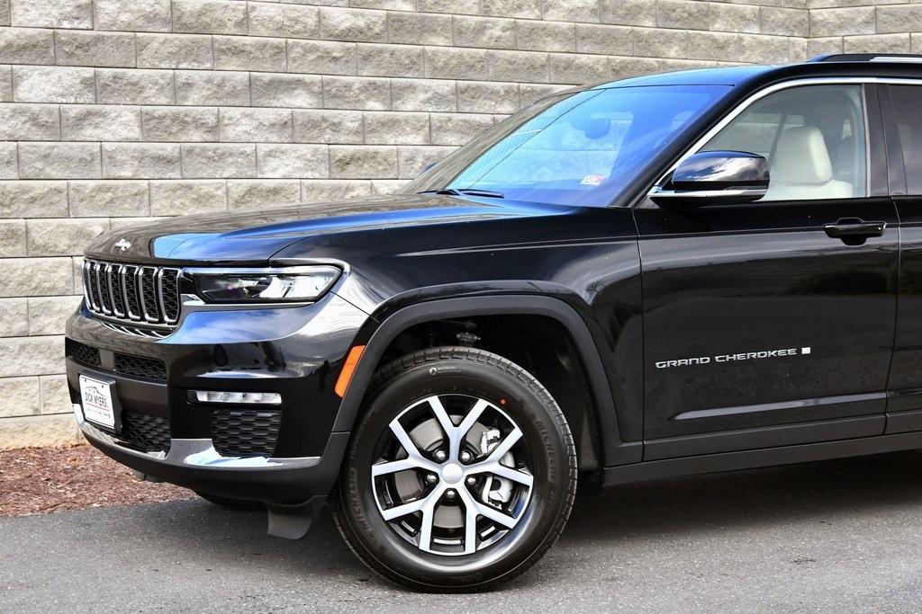 new 2024 Jeep Grand Cherokee L car, priced at $46,217