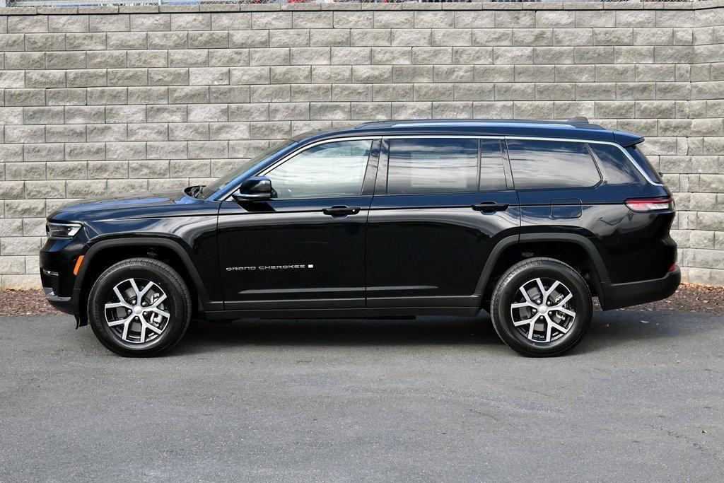 new 2024 Jeep Grand Cherokee L car, priced at $46,217