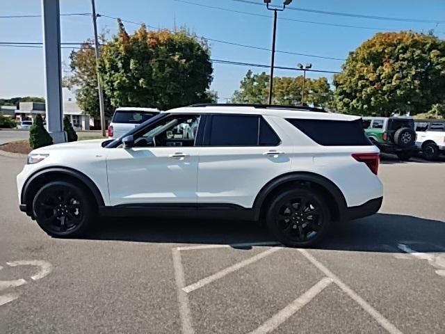 new 2024 Ford Explorer car, priced at $51,765