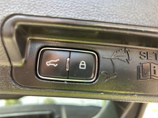 used 2020 Ford Explorer car
