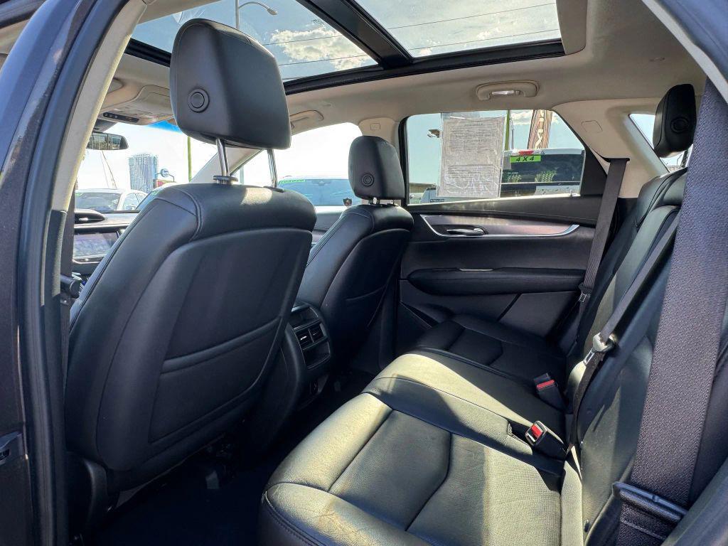 used 2017 Cadillac XT5 car, priced at $19,999