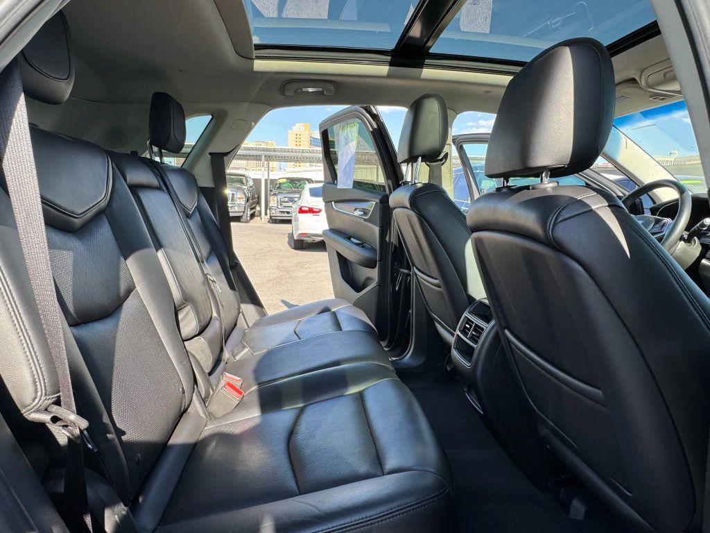 used 2017 Cadillac XT5 car, priced at $19,999