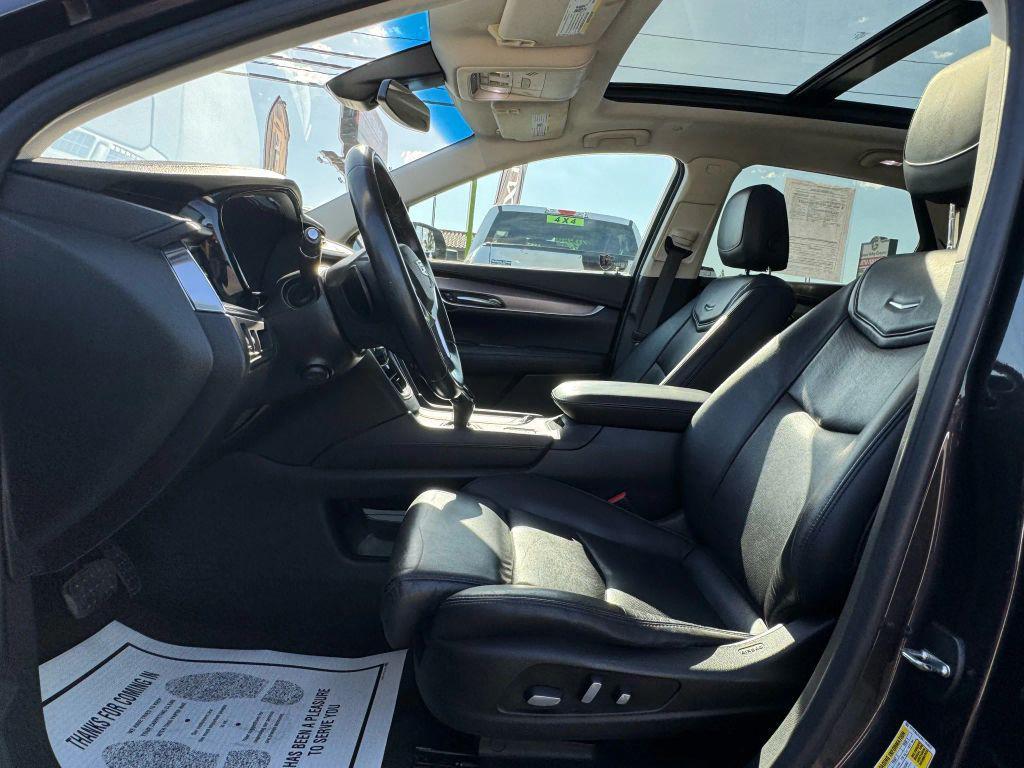 used 2017 Cadillac XT5 car, priced at $19,999