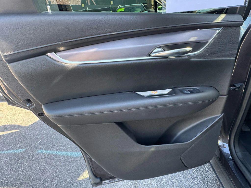used 2017 Cadillac XT5 car, priced at $19,999