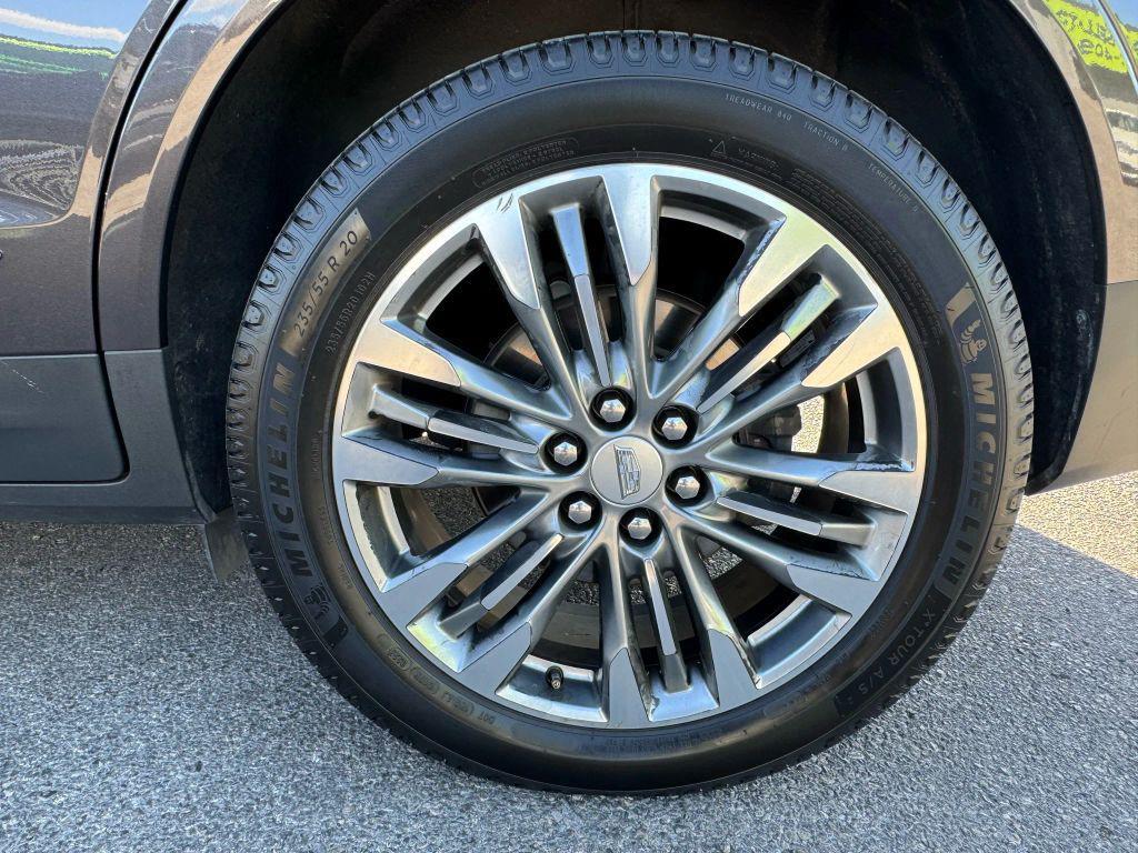 used 2017 Cadillac XT5 car, priced at $19,999