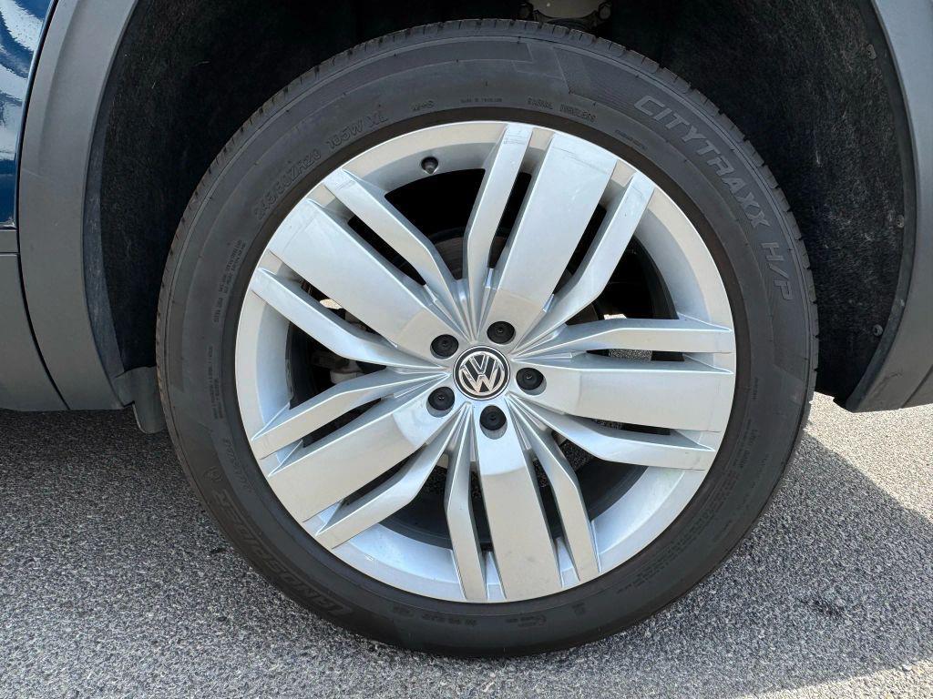 used 2019 Volkswagen Atlas car, priced at $17,999