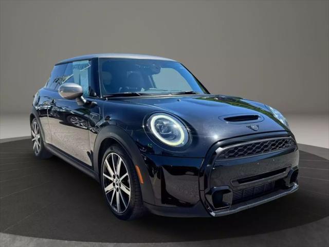 used 2022 MINI Hardtop car, priced at $22,699