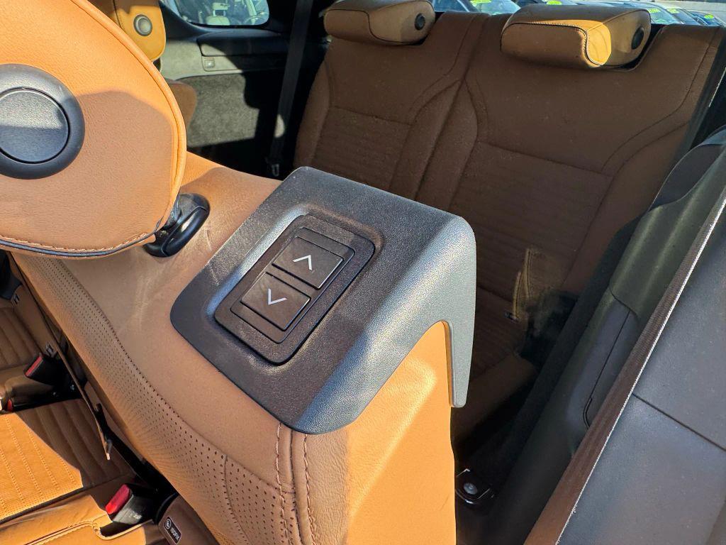 used 2019 Land Rover Discovery car, priced at $20,997