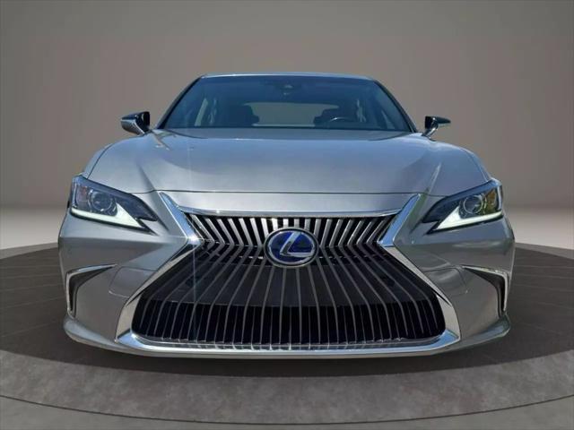 used 2019 Lexus ES 300h car, priced at $27,999