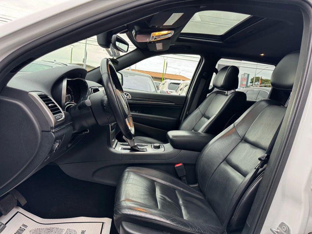 used 2020 Jeep Grand Cherokee car, priced at $19,997