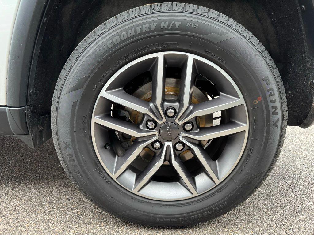 used 2020 Jeep Grand Cherokee car, priced at $19,997