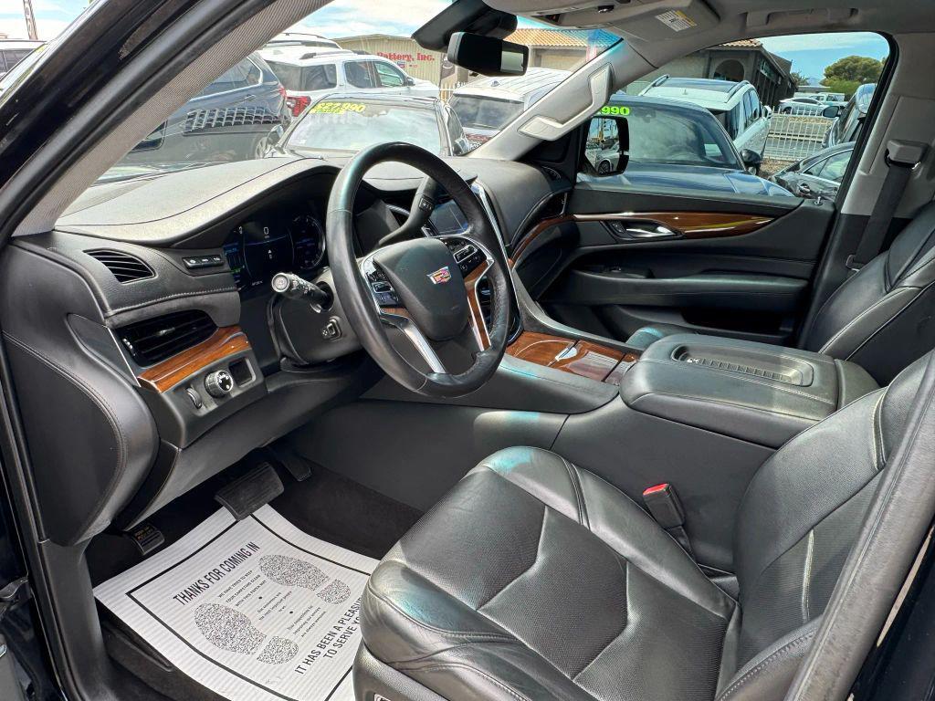 used 2020 Cadillac Escalade car, priced at $31,999