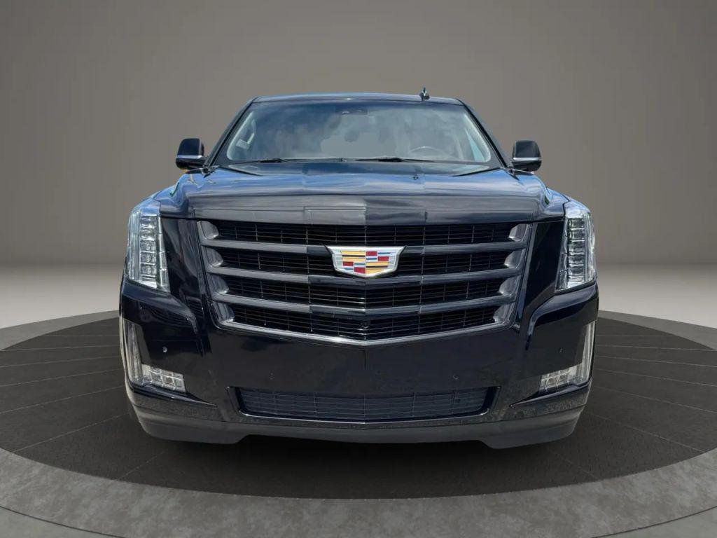 used 2020 Cadillac Escalade car, priced at $31,999
