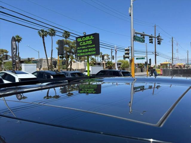 used 2018 Land Rover Discovery car, priced at $15,499