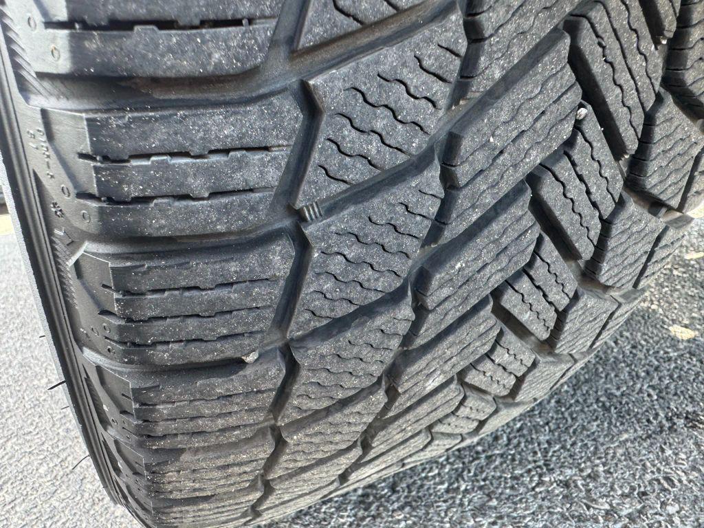 used 2017 Land Rover Discovery car, priced at $21,499