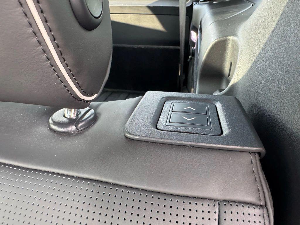 used 2017 Land Rover Discovery car, priced at $21,499