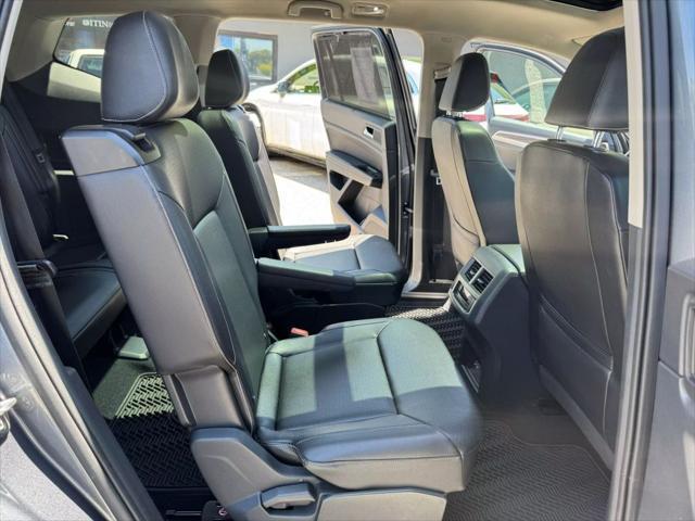 used 2021 Volkswagen Atlas car, priced at $25,499