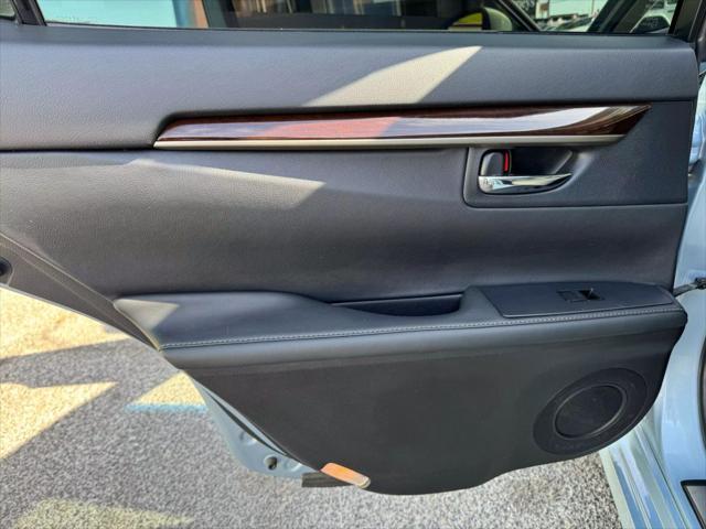 used 2013 Lexus ES 350 car, priced at $18,999