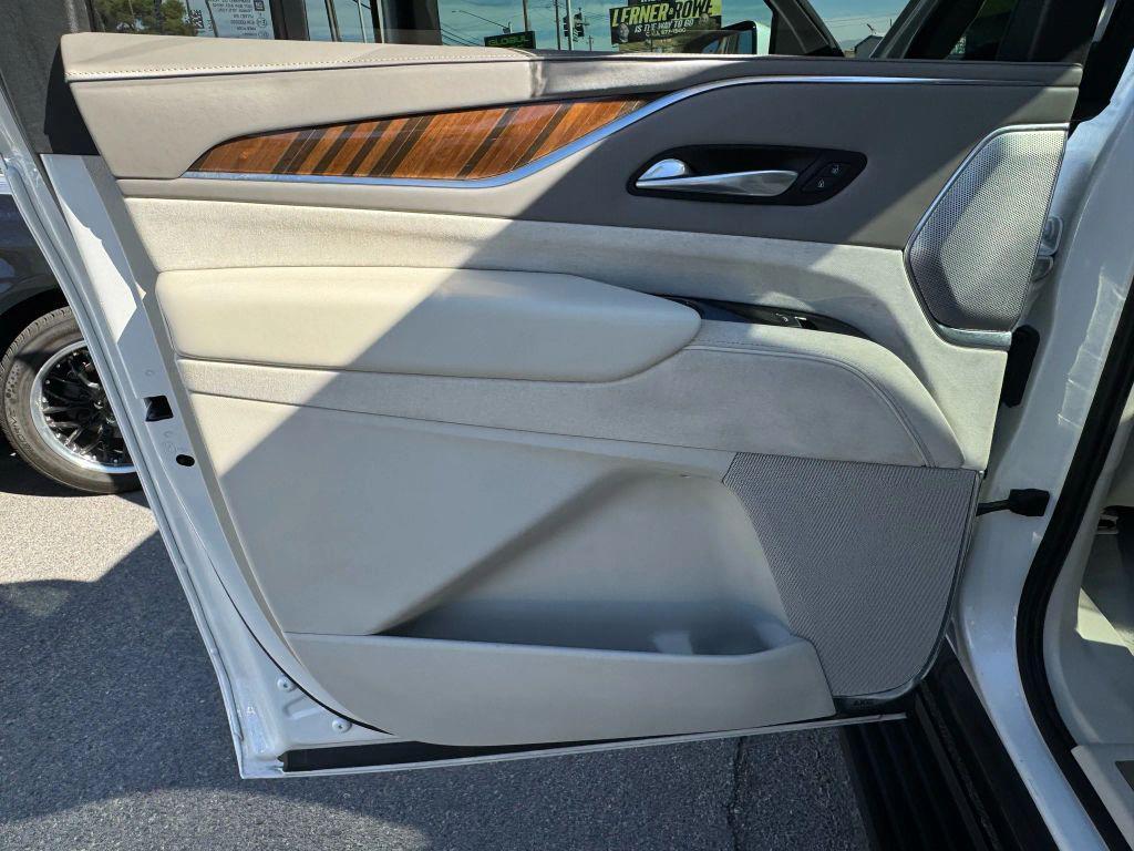 used 2022 Cadillac Escalade ESV car, priced at $65,499