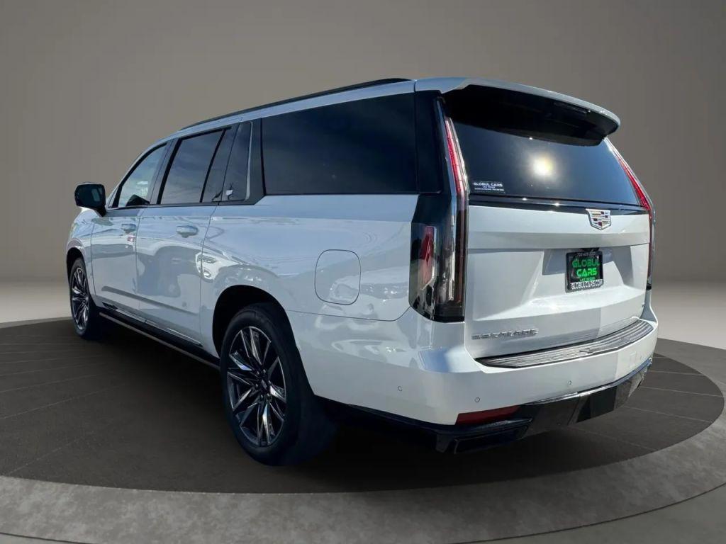 used 2022 Cadillac Escalade ESV car, priced at $65,499