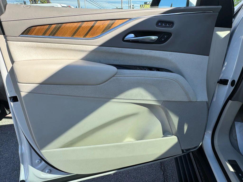 used 2022 Cadillac Escalade ESV car, priced at $65,499
