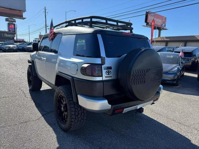 used 2007 Toyota FJ Cruiser car, priced at $15,999