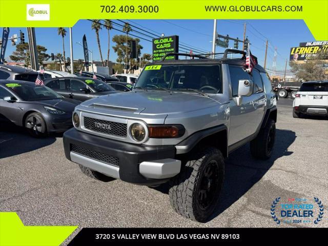 used 2007 Toyota FJ Cruiser car, priced at $15,999