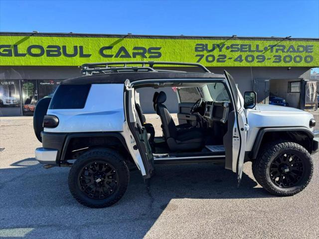 used 2007 Toyota FJ Cruiser car, priced at $15,999