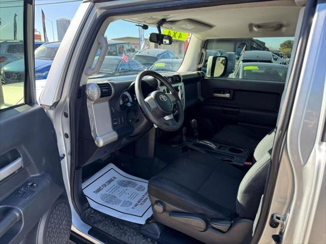 used 2007 Toyota FJ Cruiser car, priced at $15,999