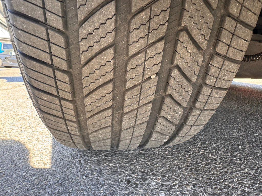 used 2007 Mercedes-Benz S-Class car, priced at $7,999