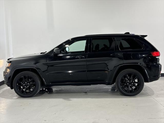 used 2017 Jeep Grand Cherokee car, priced at $15,475