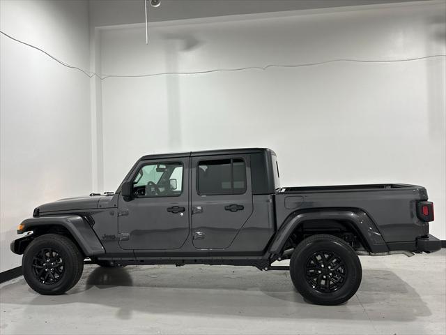 new 2023 Jeep Gladiator car, priced at $44,214