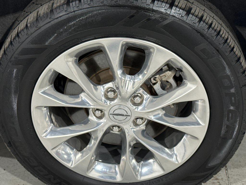 used 2021 Chrysler Pacifica car, priced at $22,992