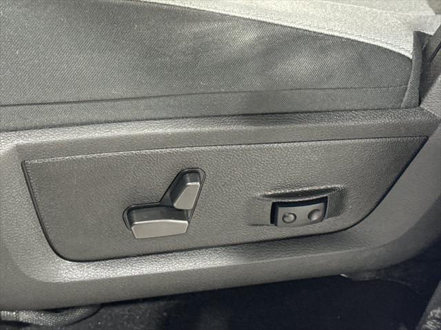 used 2022 Ram 1500 Classic car, priced at $28,771