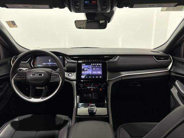 new 2025 Jeep Grand Cherokee car, priced at $35,957