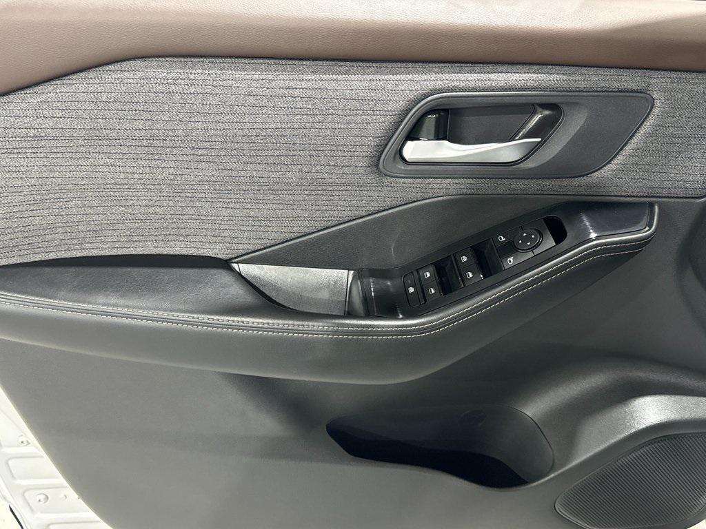 used 2023 Nissan Rogue car, priced at $20,984