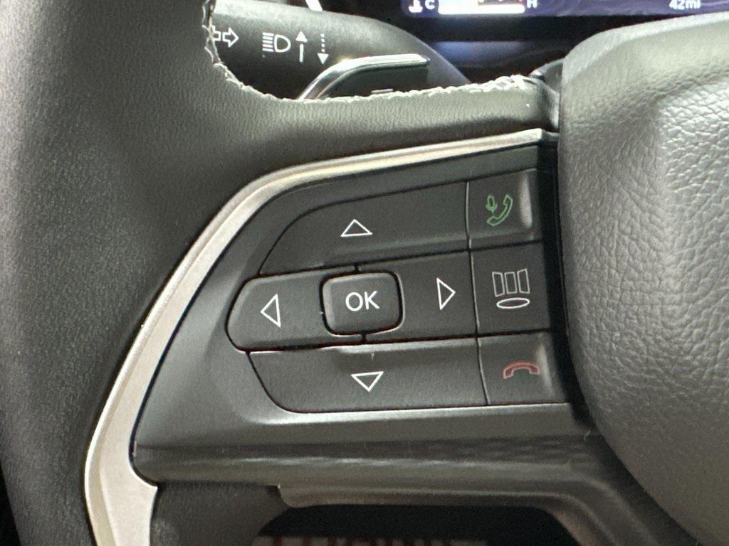 new 2025 Jeep Grand Cherokee car, priced at $35,733