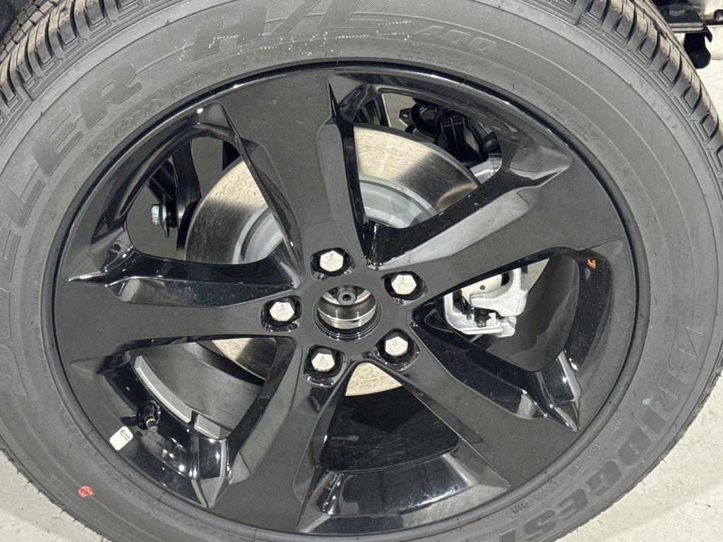 new 2025 Jeep Grand Cherokee car, priced at $35,733