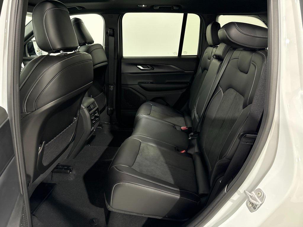 new 2025 Jeep Grand Cherokee car, priced at $35,733