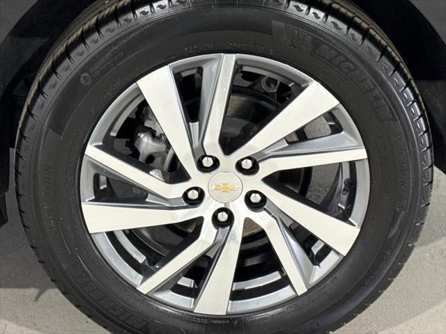 used 2023 Chevrolet Equinox car, priced at $21,990