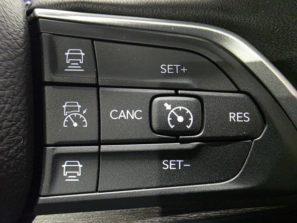 new 2025 Jeep Grand Cherokee car, priced at $41,245