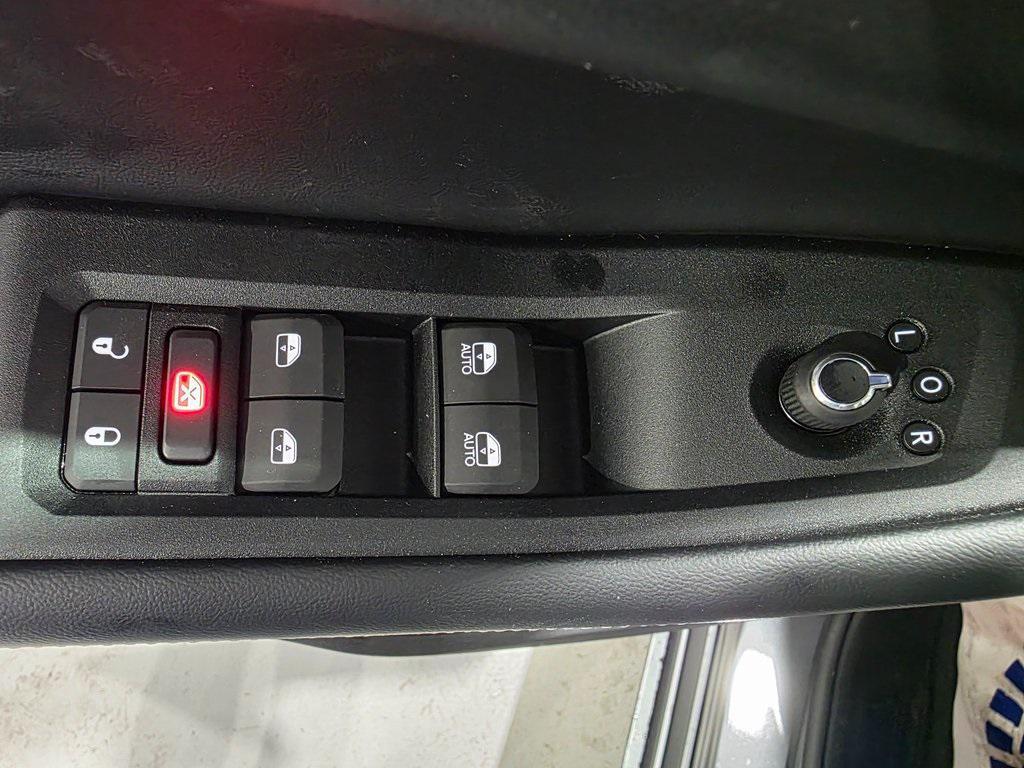 new 2025 Jeep Grand Cherokee car, priced at $41,245