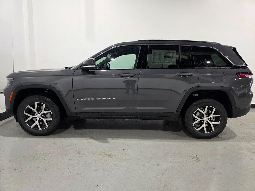new 2025 Jeep Grand Cherokee car, priced at $41,245