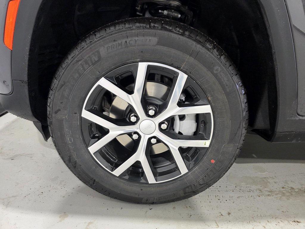 new 2025 Jeep Grand Cherokee car, priced at $41,245