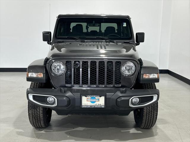 new 2023 Jeep Gladiator car, priced at $37,940