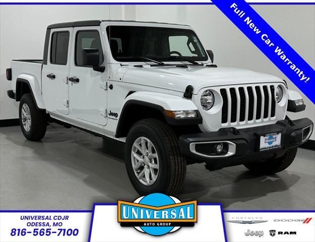 new 2023 Jeep Gladiator car, priced at $37,914