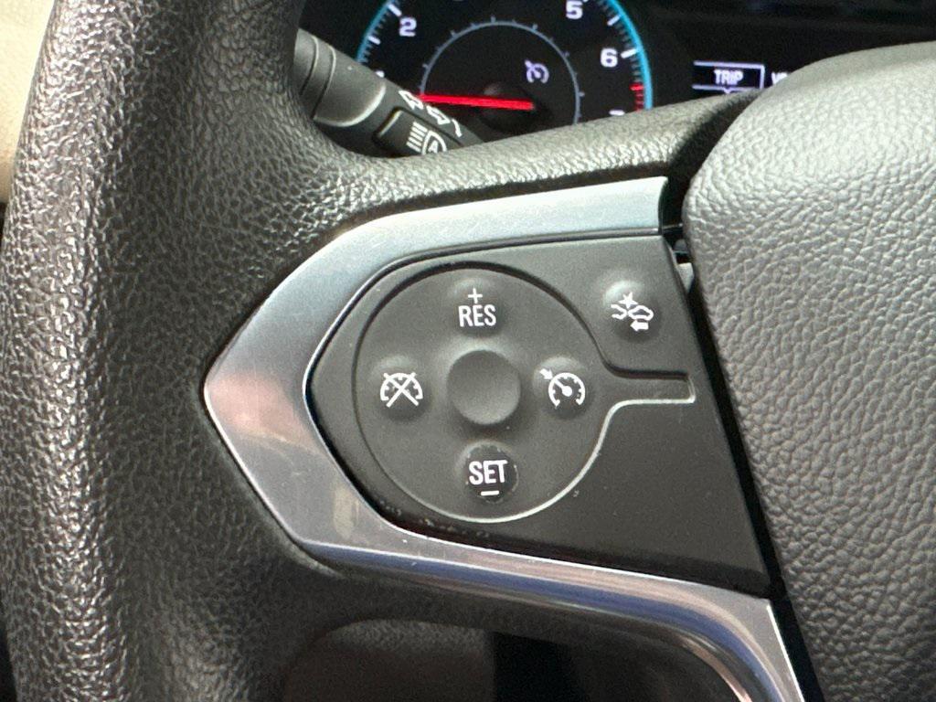 used 2022 Chevrolet Traverse car, priced at $21,360