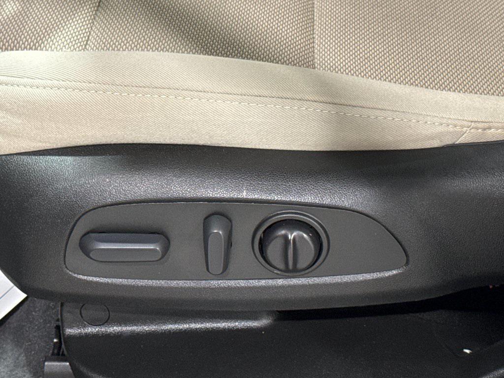 used 2022 Chevrolet Traverse car, priced at $21,360