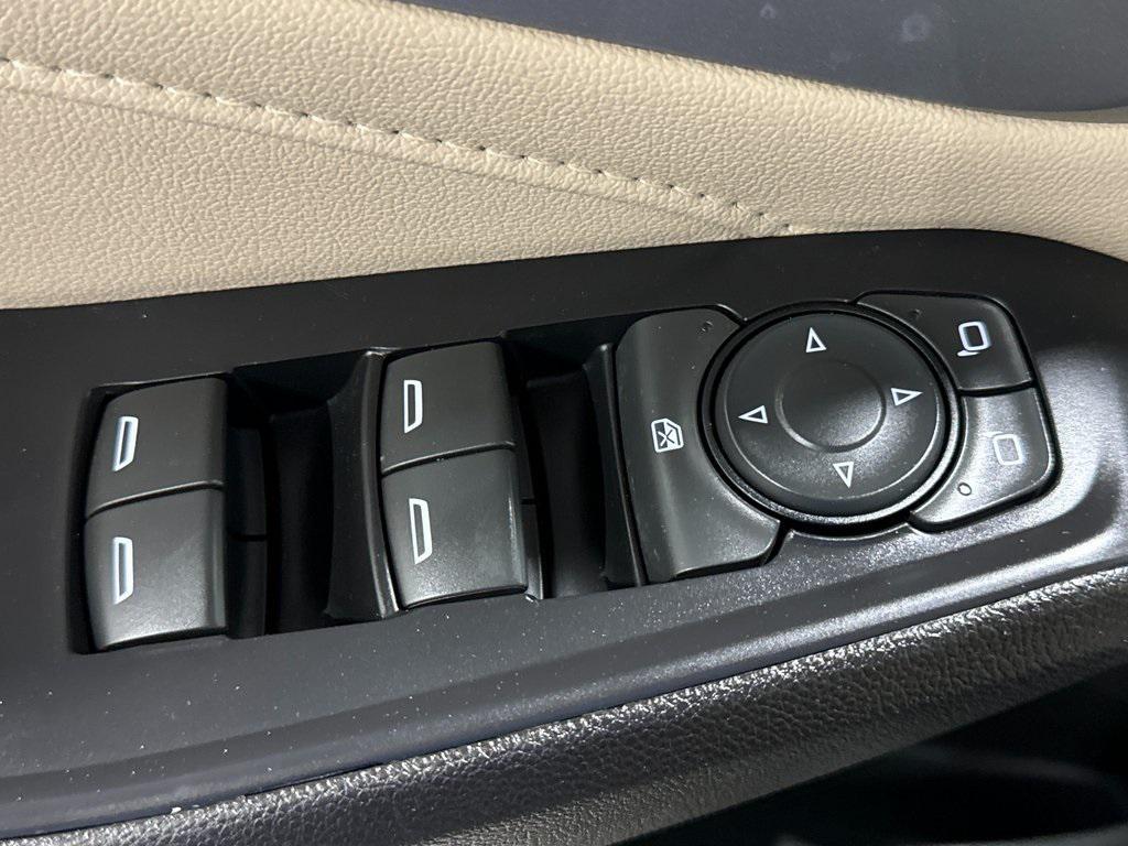 used 2022 Chevrolet Traverse car, priced at $21,360